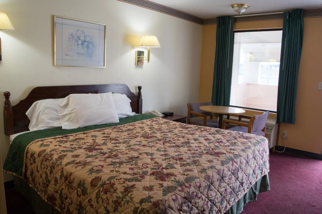 Classic Quadruple room