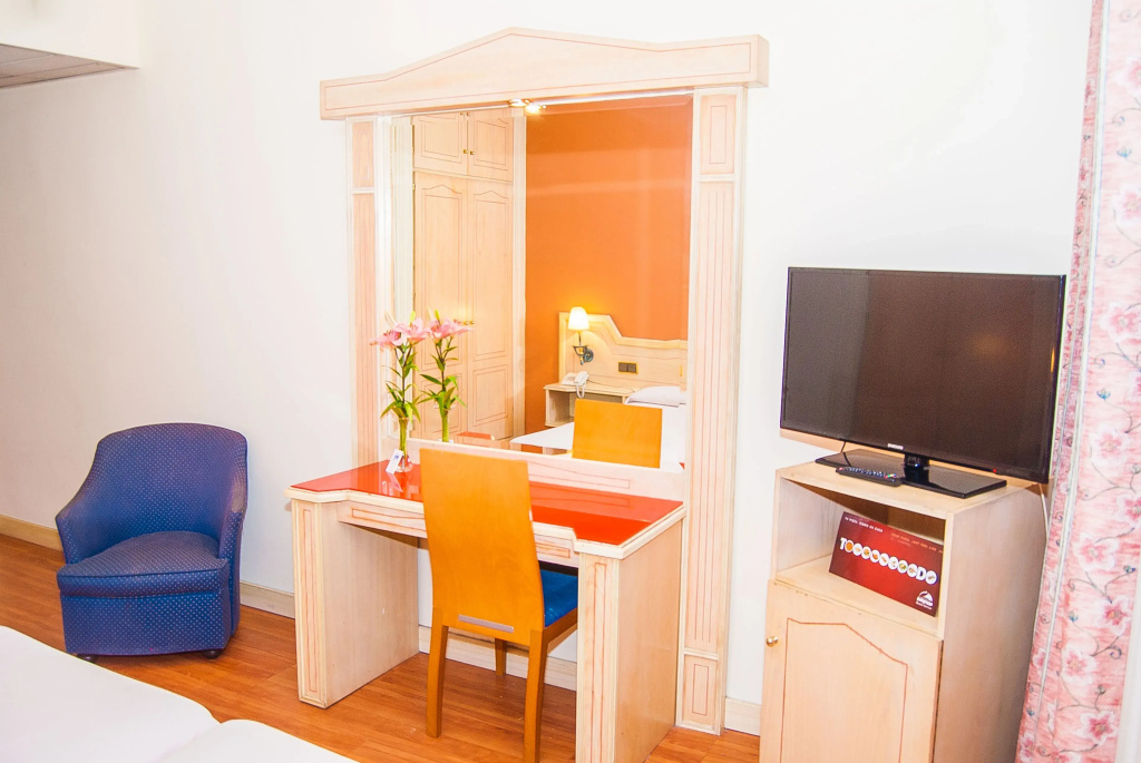 Standard Double room (full double bed)