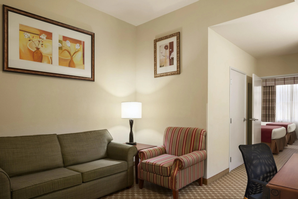 1 Bedroom Quadruple Suite