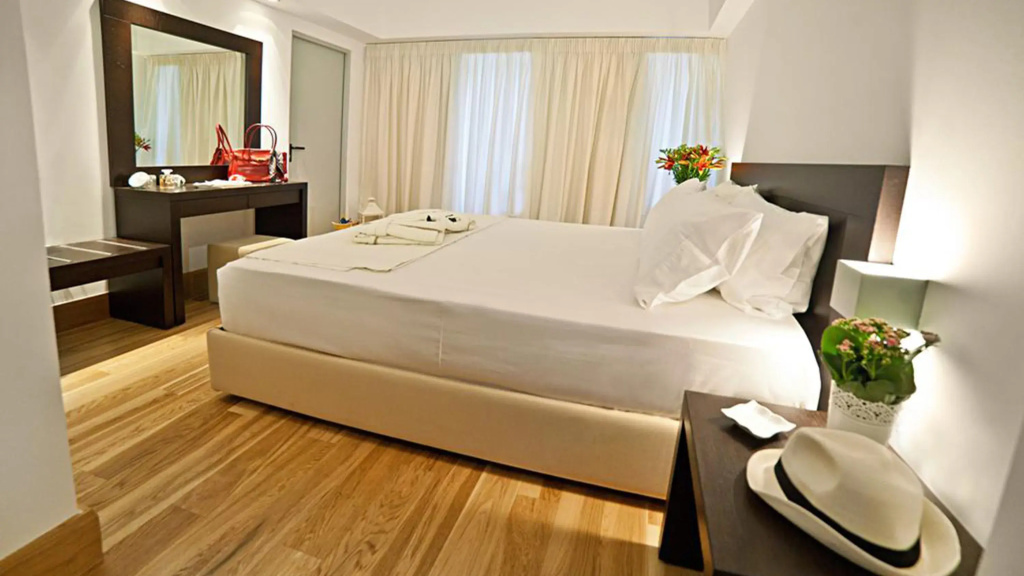Family Suite with balcony and with city view
