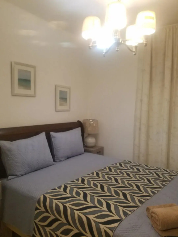 4 Bedrooms Apartment