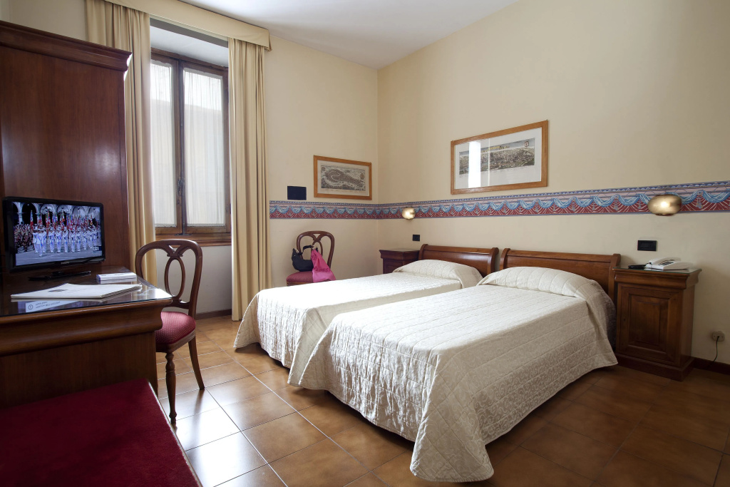 Standard Double room (full double bed)