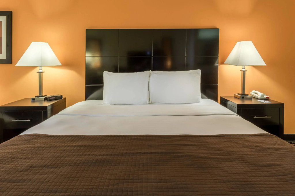 AmericInn by Wyndham Streator - Chambres