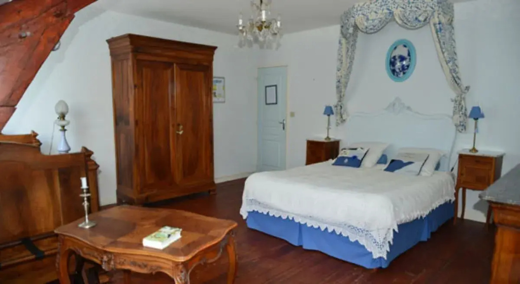 Economy room