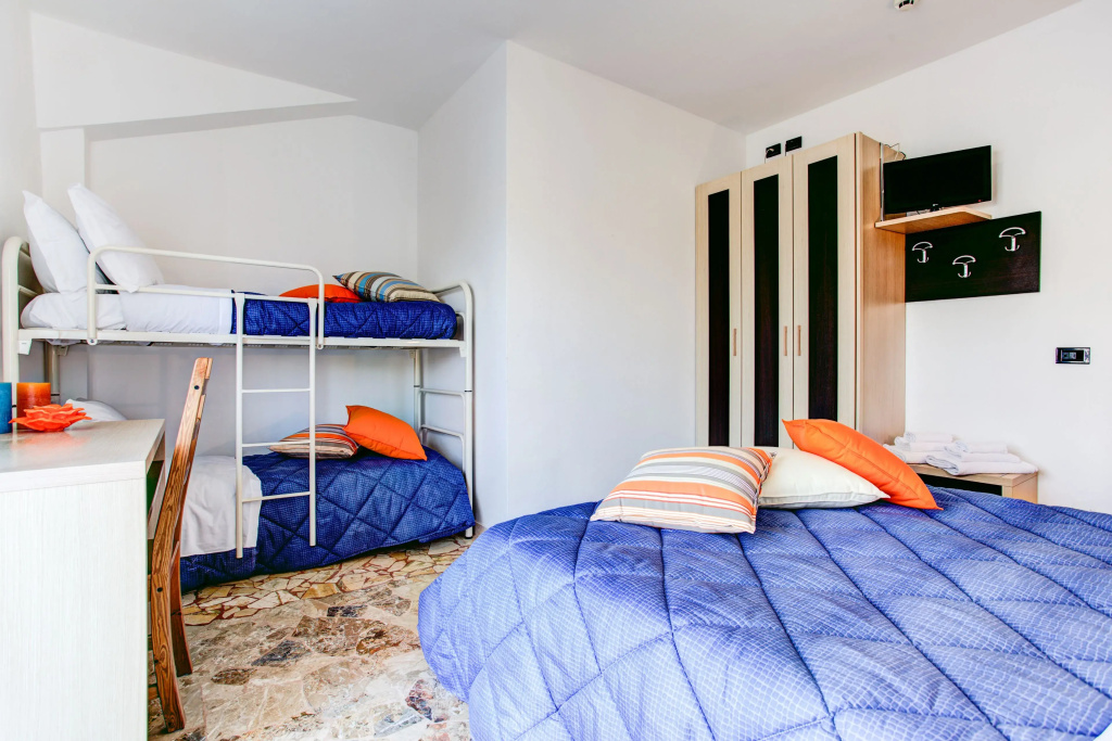 Economy Quadruple room