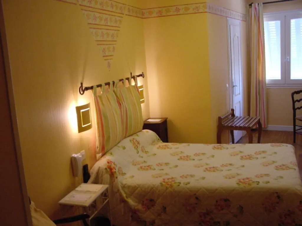 Logis Hotel Des Pyrenees Rest. La Pergola - Chambres