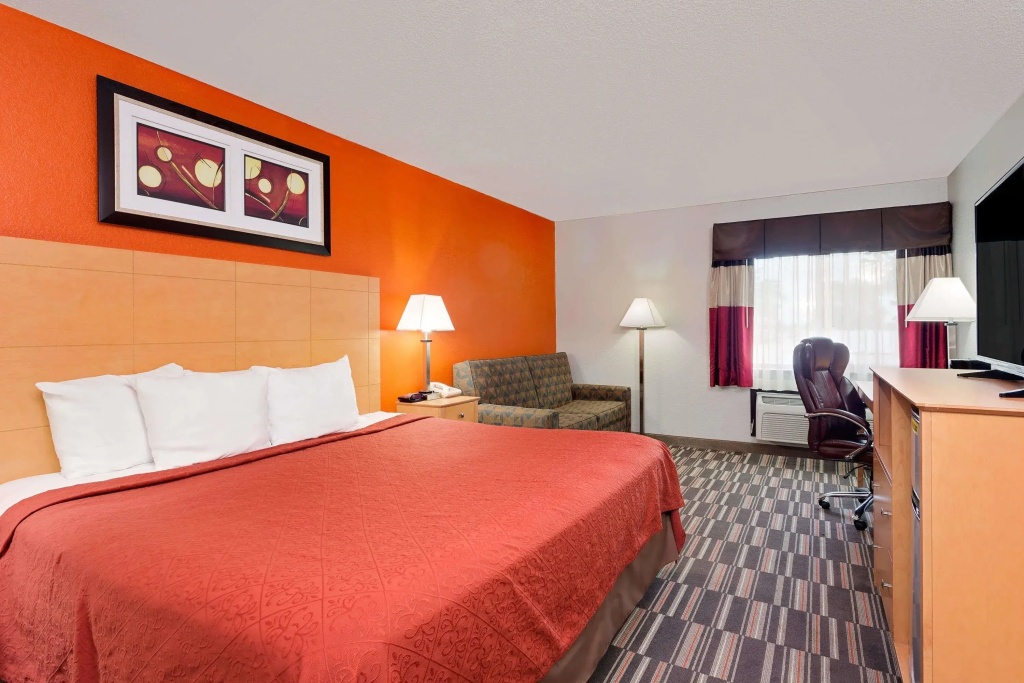 Standard Double room (full double bed)