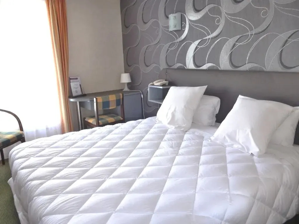 Hotel De Brunville Et Restaurant Le Cafe Louis - Chambres