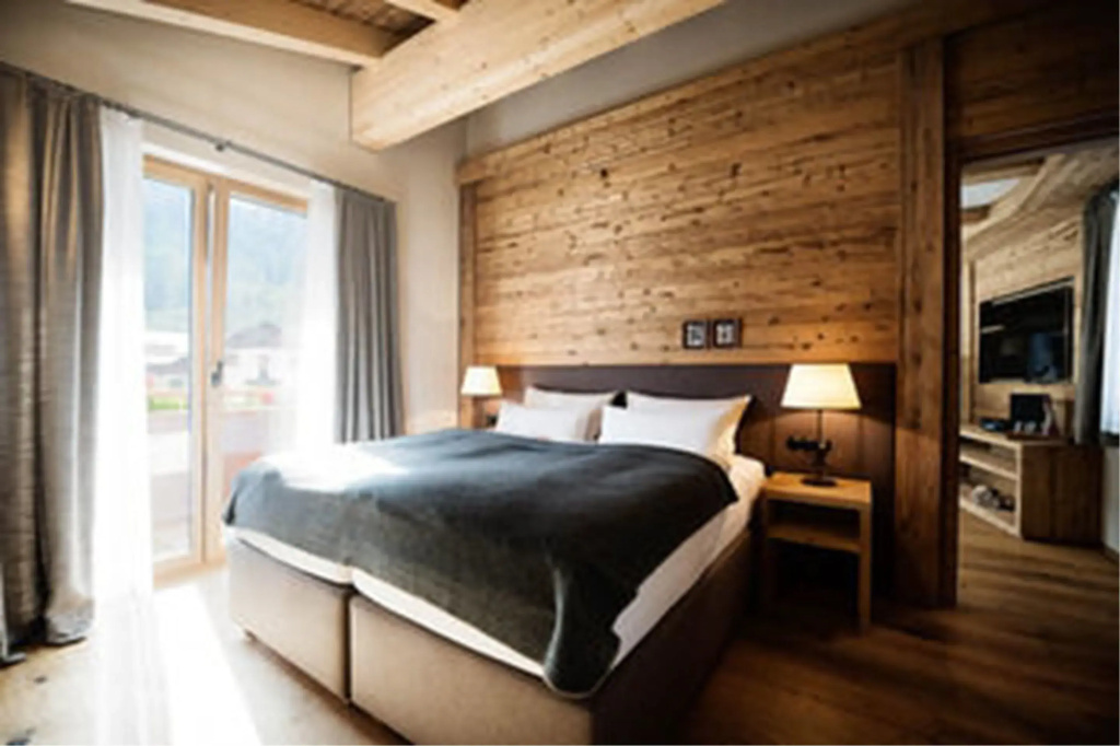 3 Bedrooms Superior Apartment with balcony and with mountain view