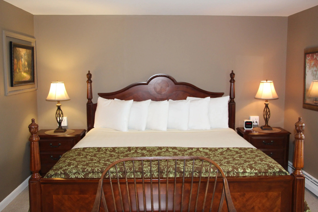 Double Suite (full double bed)