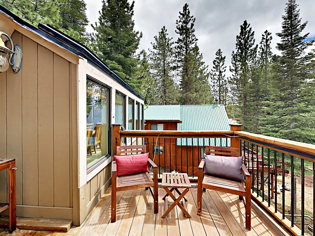 5 Bedrooms Cottage with balcony