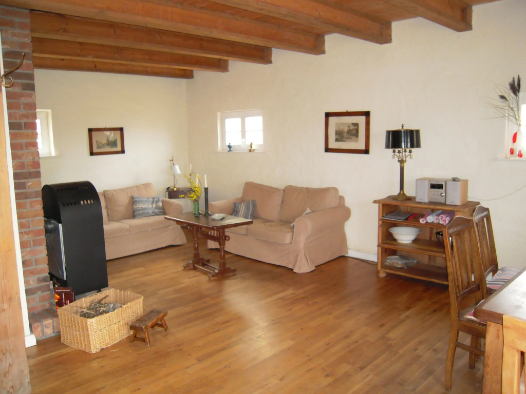 3 Bedrooms Family Cottage with lake view