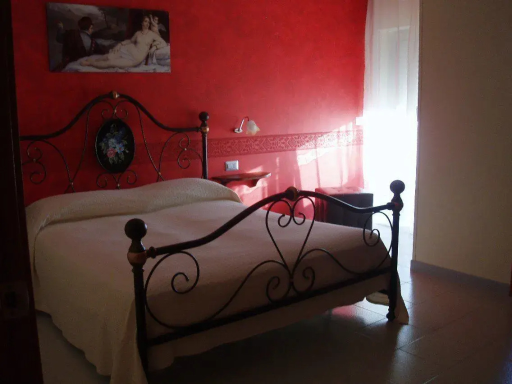 Standard Double room with balcony (full double bed)