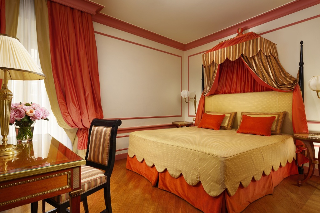 Hotel Santa Maria Novella - Tap to explore photos