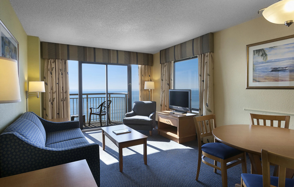 2 Bedrooms Suite oceanfront