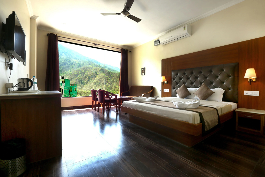 Superior Double room (full double bed)