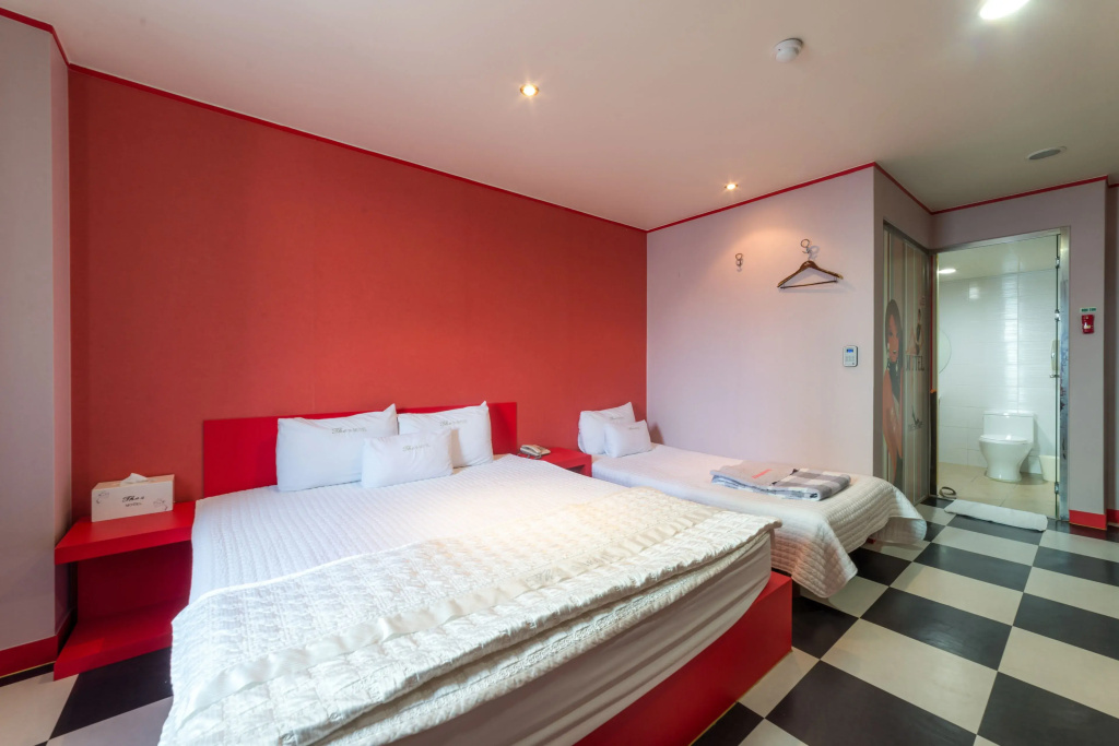Standard Double Family room (twin beds)
