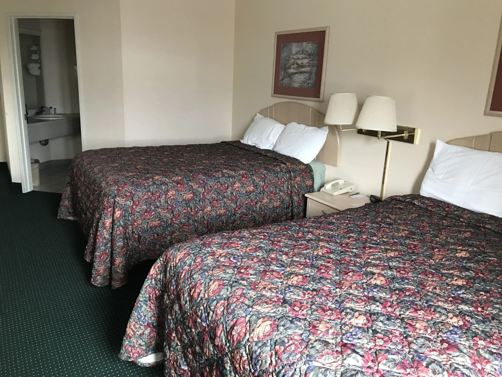 Economy room