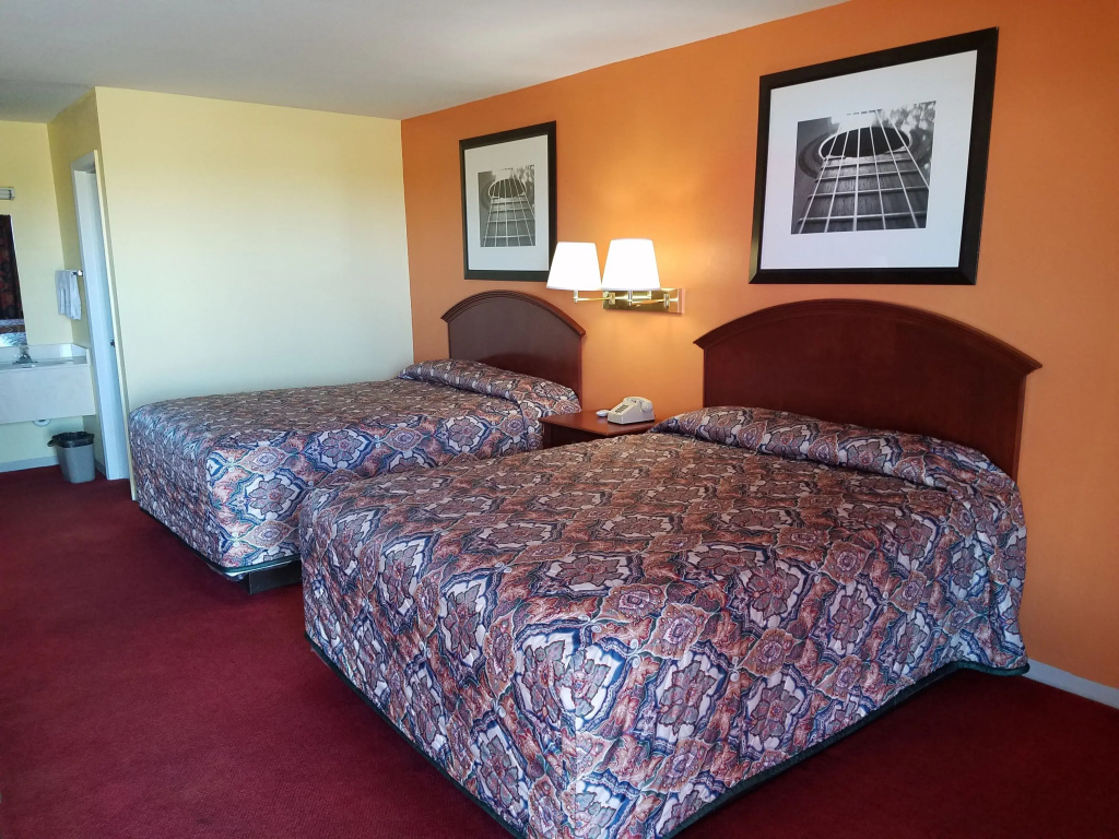 Economy Quadruple room