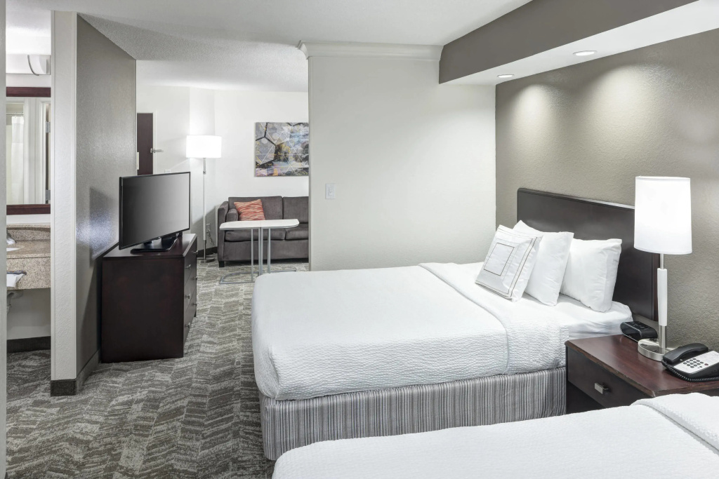 1 Bedroom Double Suite (full double bed)