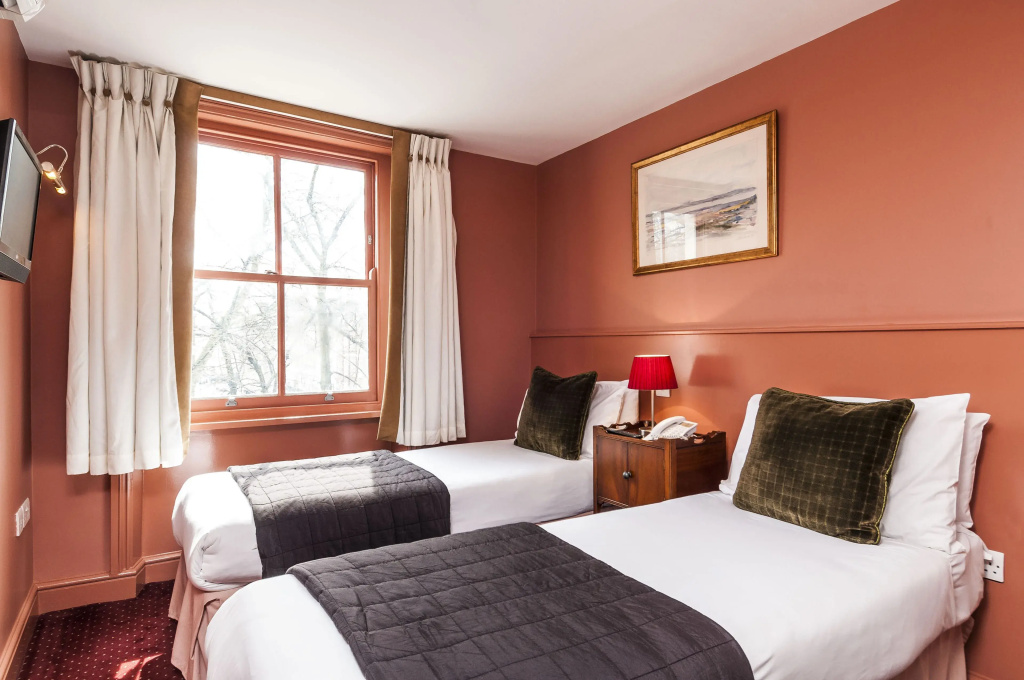 Standard Double room (twin beds)