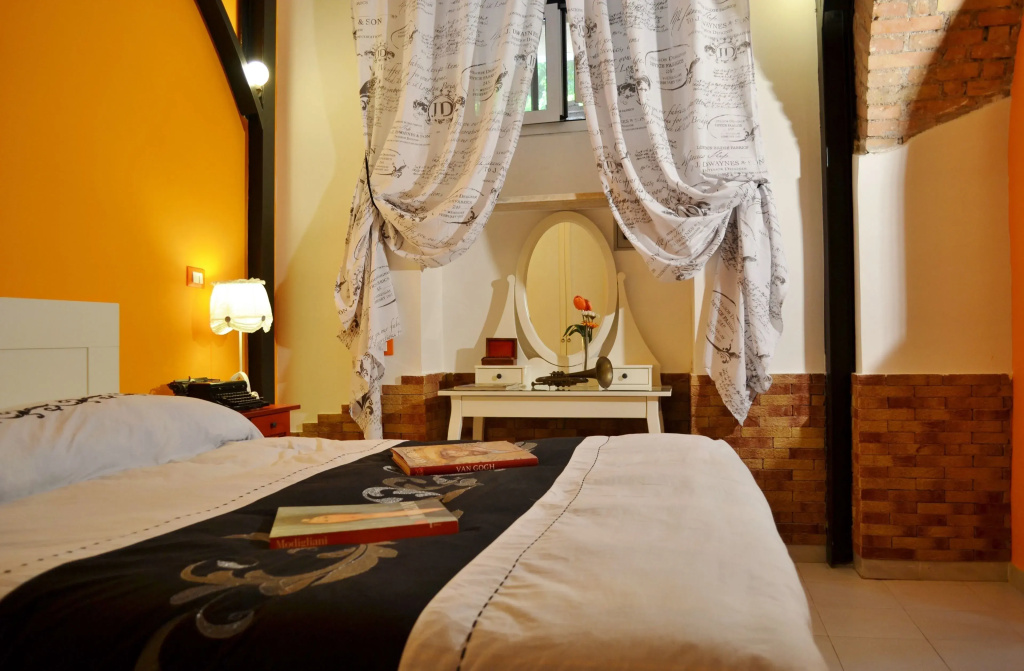 Standard Double room (full double bed)