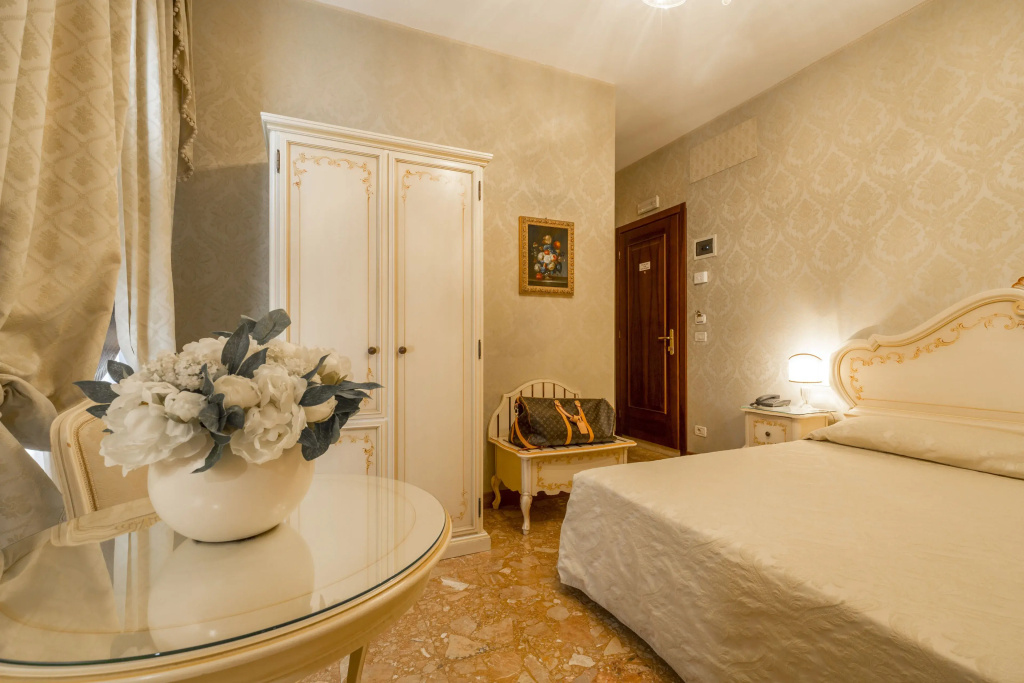 Standard Double room (full double bed)