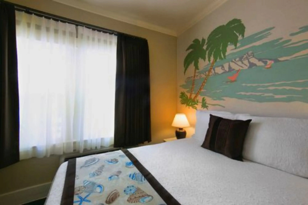 Hotel Mac Rae Room Type - Room, 1 Queen Bed, Courtyard Area