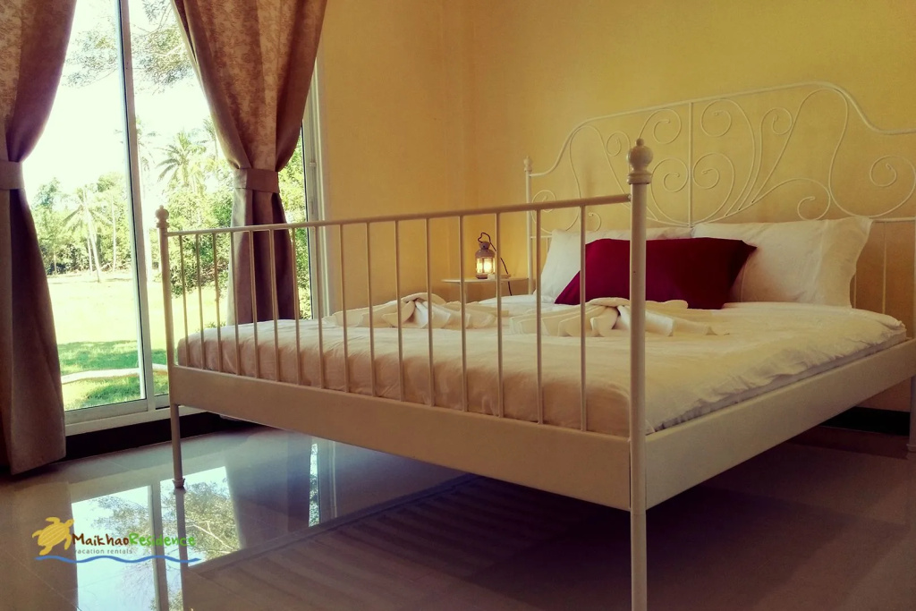Double Family Bungalow with lake view (full double bed)