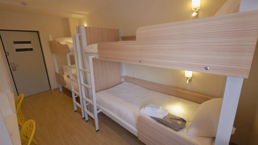 Standard Quadruple room with mountain view