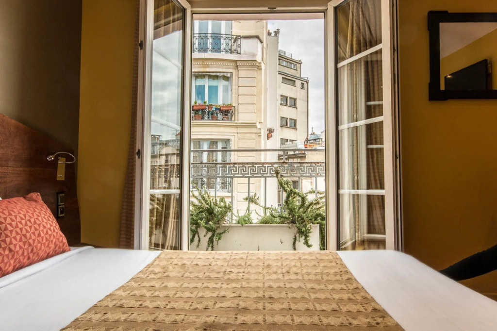 Moulin Plaza Hotel — 4