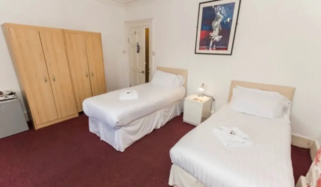 Economy room