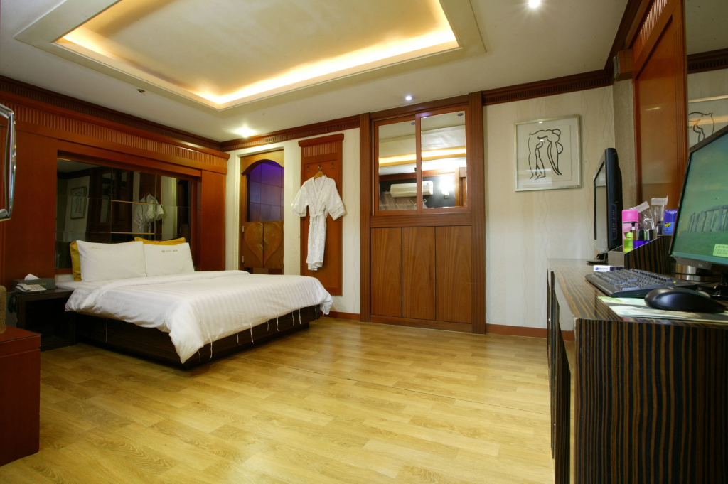 Economy Double room (full double bed)