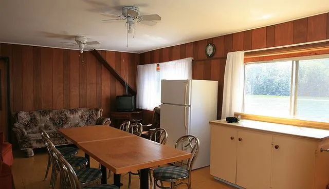4 Bedrooms Cottage
