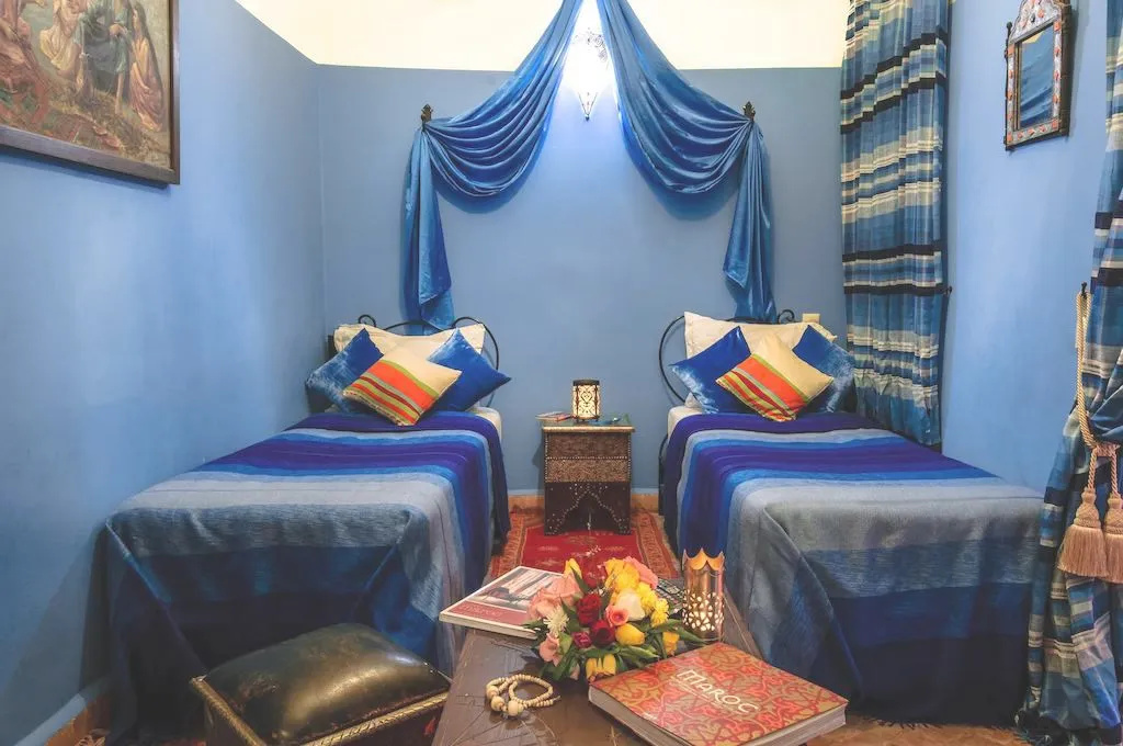 Double room (full double bed)