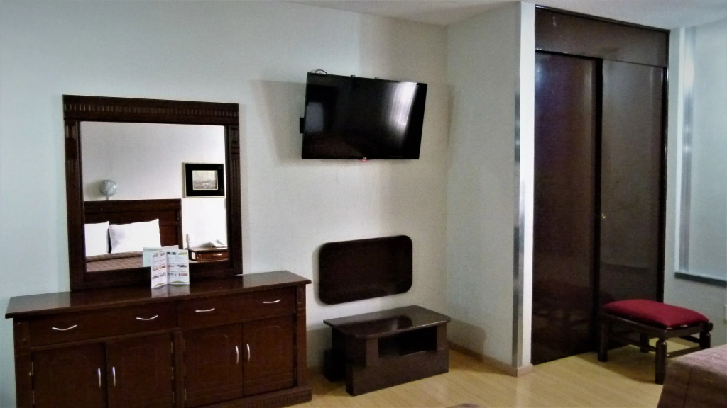 1 Bedroom Suite