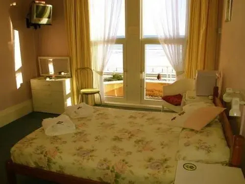 Standard Double room with sea view (full double bed)