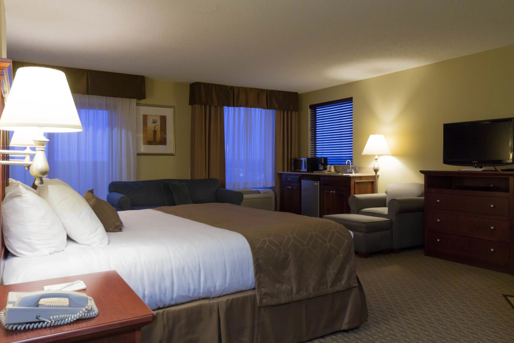 Presidential Double Suite with balcony (full double bed)
