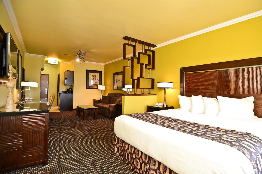Double Suite (full double bed)