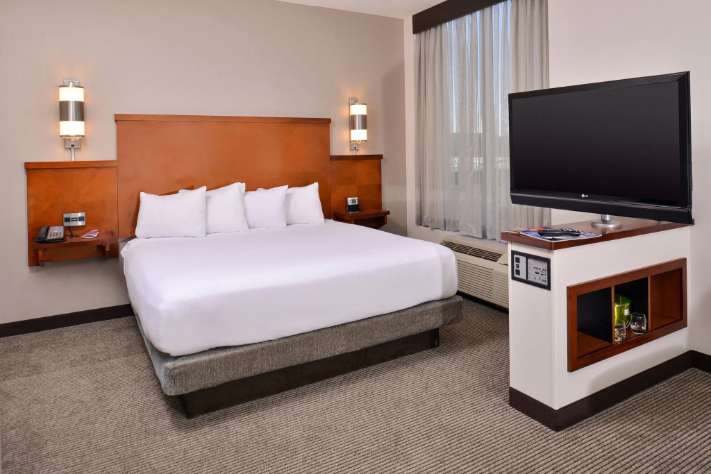 Hyatt Place Garden City - Chambres