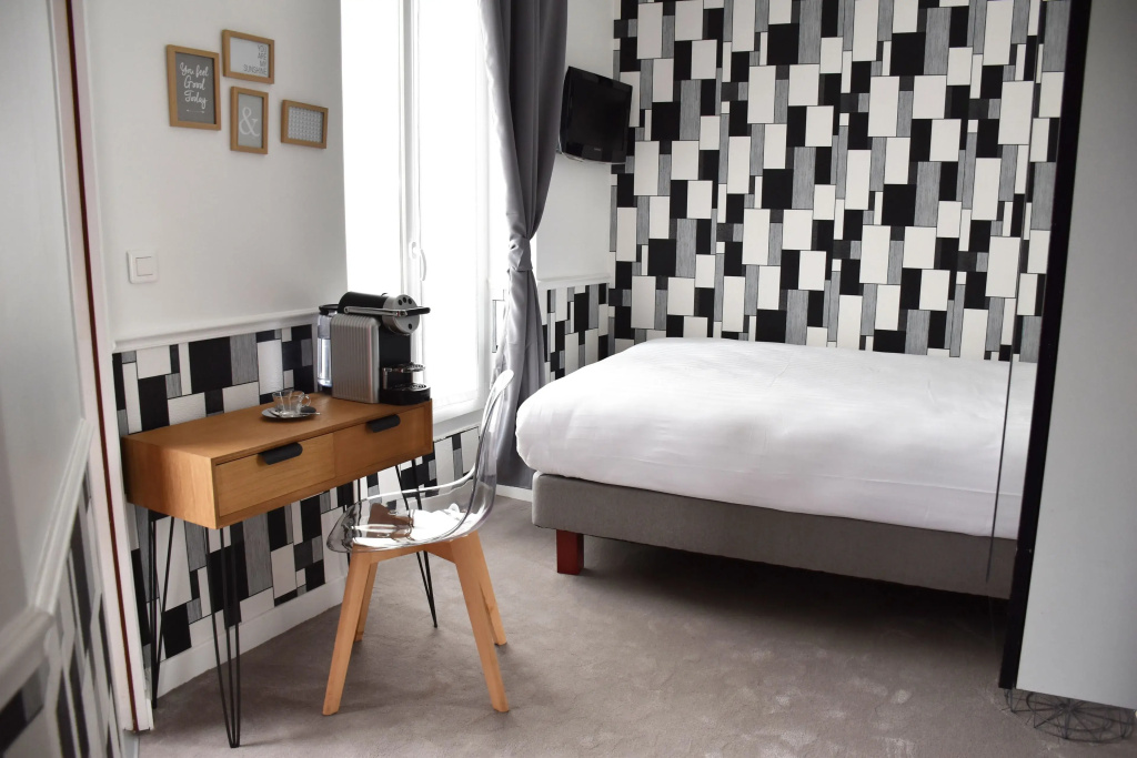 Standard Double room (full double bed)