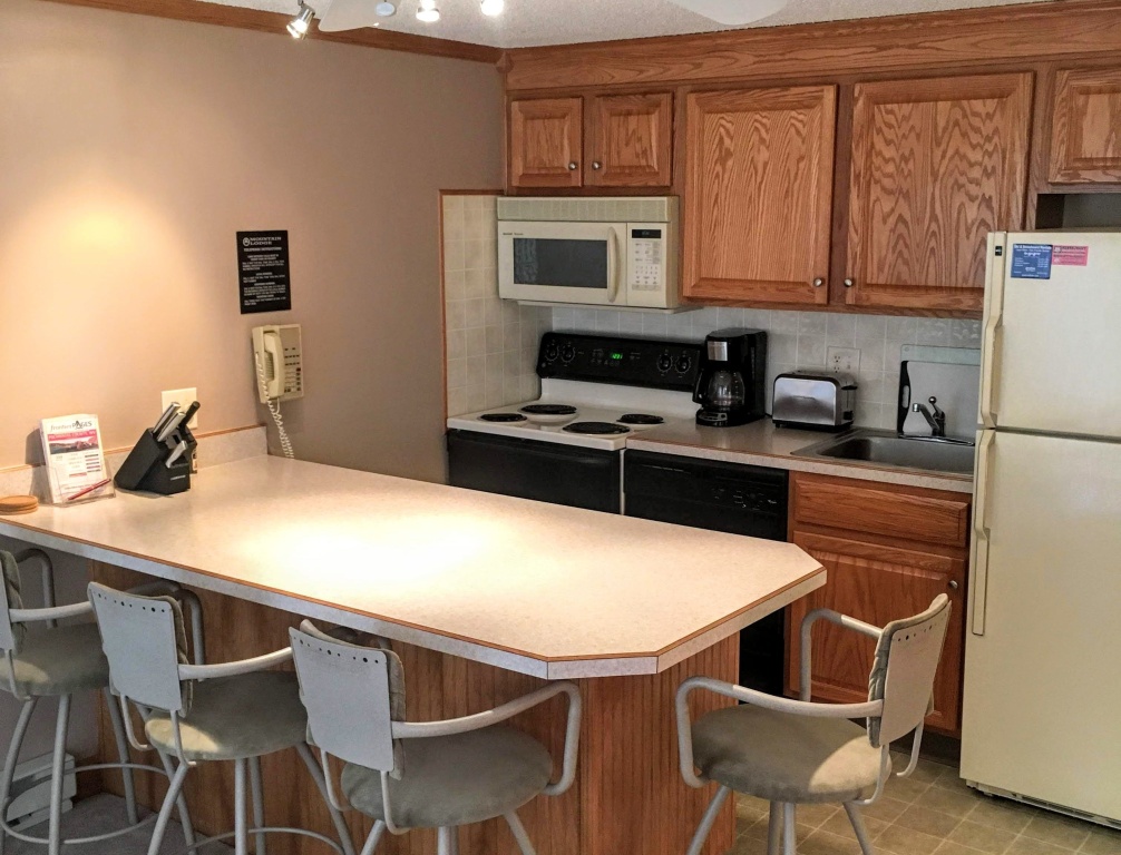 1 Bedroom Standard room with mountain view