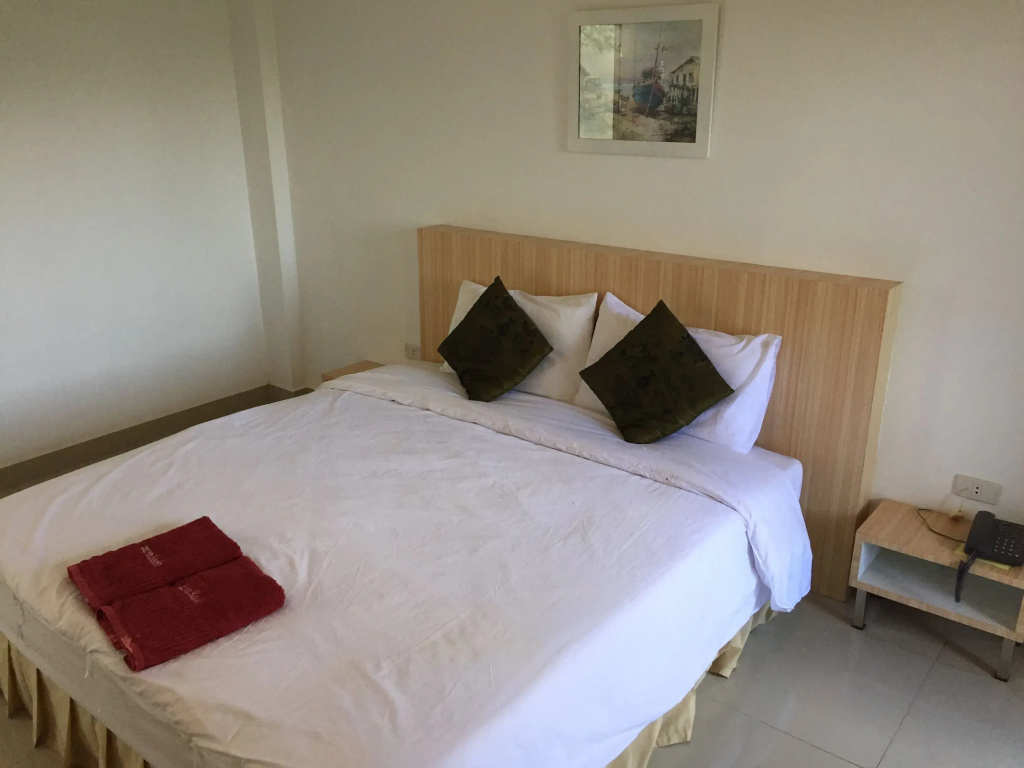 Standard Double room (full double bed)