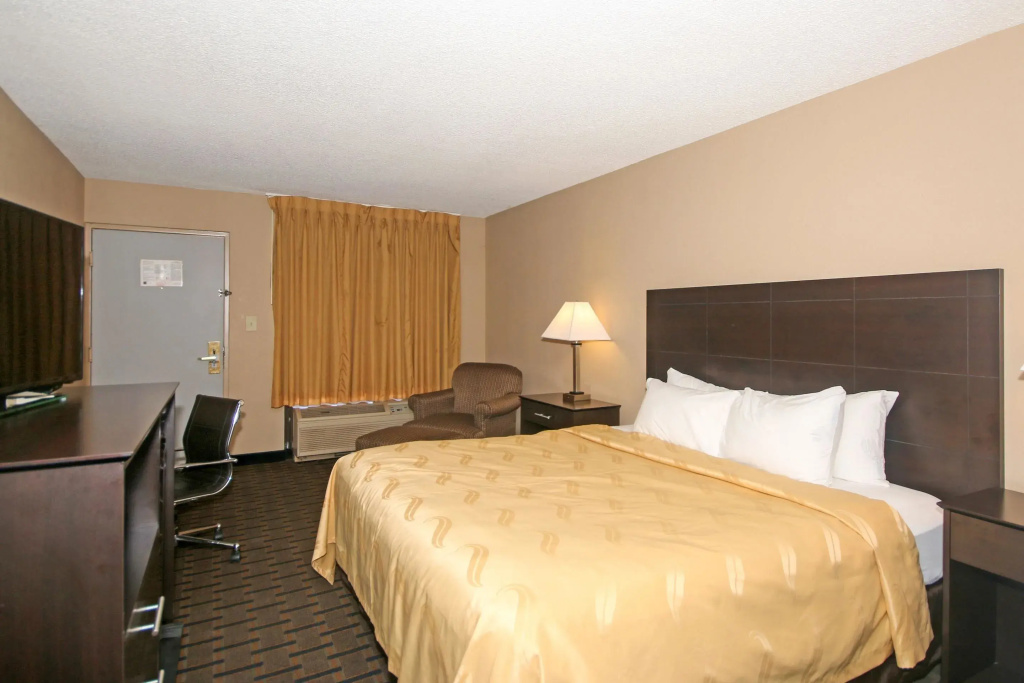 Standard Double room (full double bed)