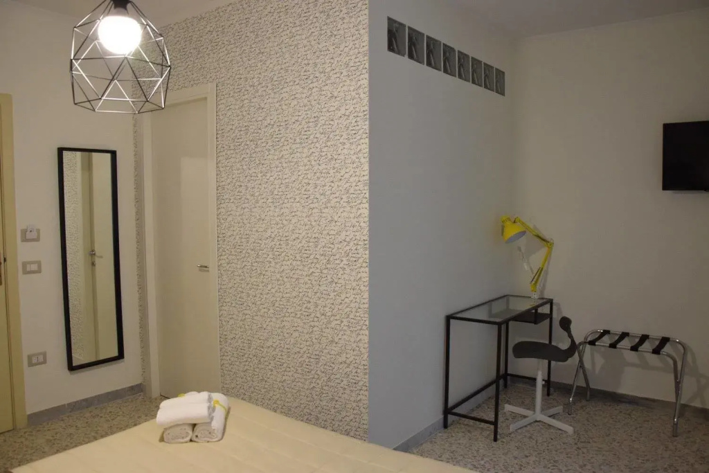 Standard Double room (full double bed)