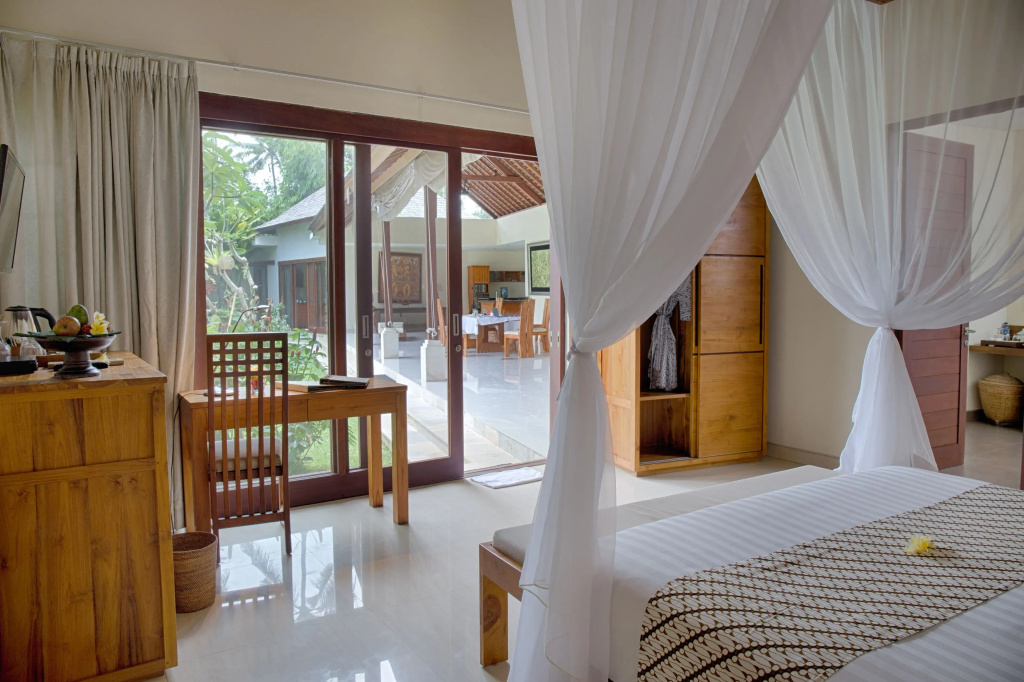 4 Bedrooms Royal Villa