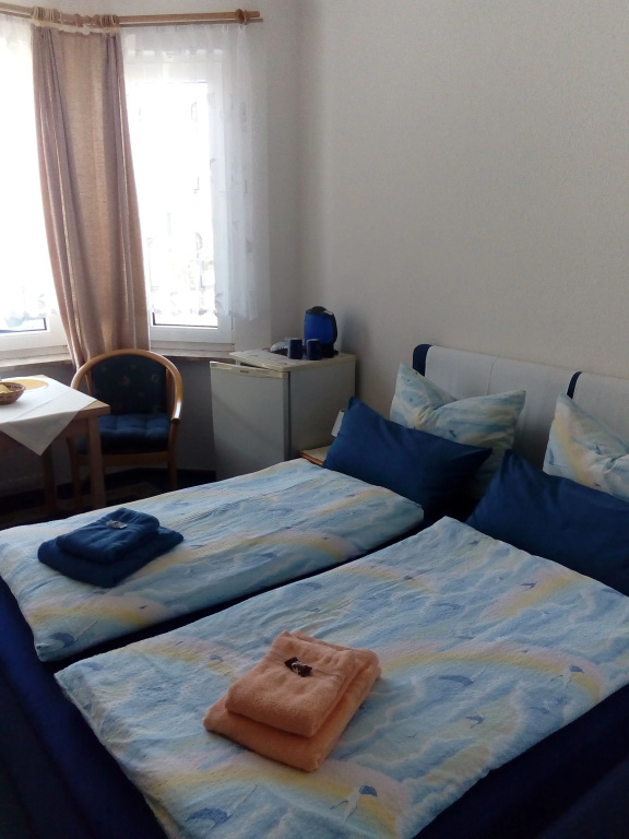 Economy room