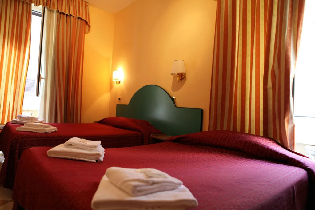 Standard Quadruple room