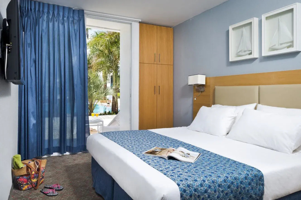 Standard Double room with balcony and with pool view (full double bed)