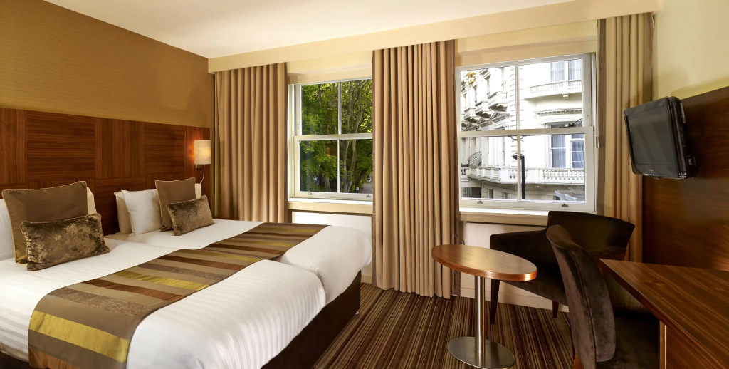 Executive Double room (full double bed)